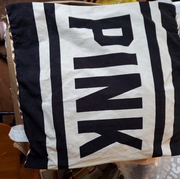 Cheetah print pillow and case PINK VS - Picture 1 of 6